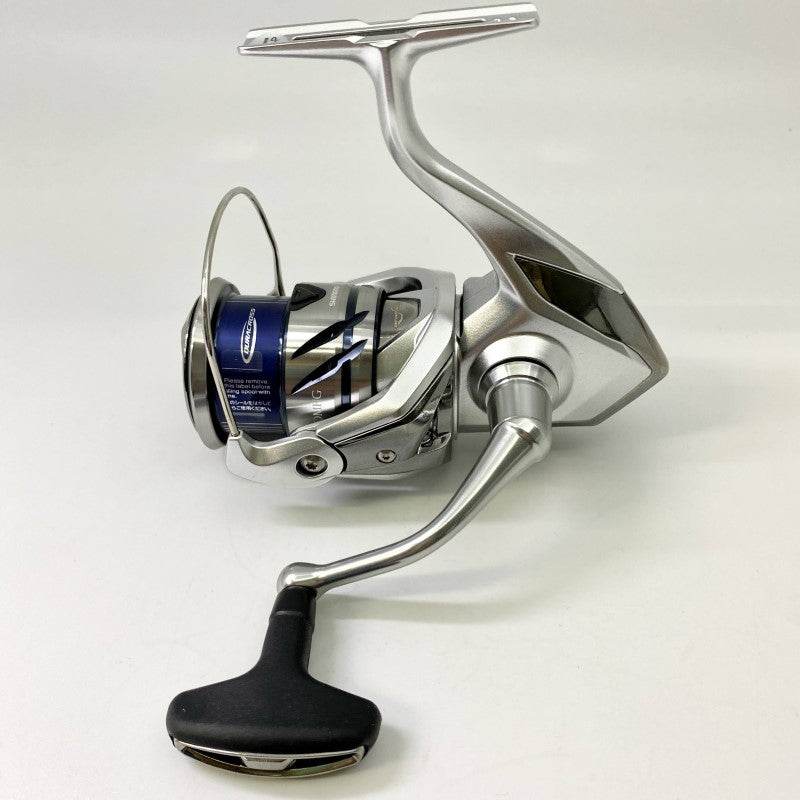 SHIMANO 23 STRADIC 3000MHG - Britannic Trade