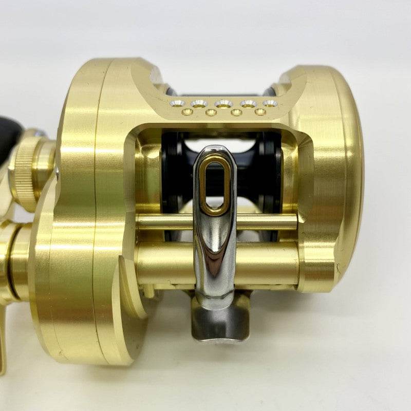 SHIMANO 23 CALCUTTA CONQUEST MD 300XG - Britannic Trade