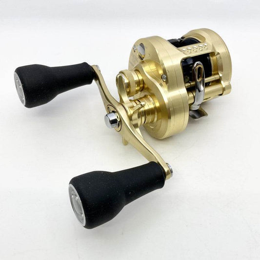 SHIMANO 23 CALCUTTA CONQUEST MD 300XGLH - Britannic Trade