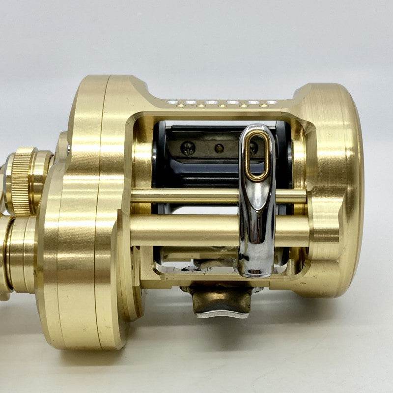 SHIMANO 23 CALCUTTA CONQUEST MD 400XG - Britannic Trade