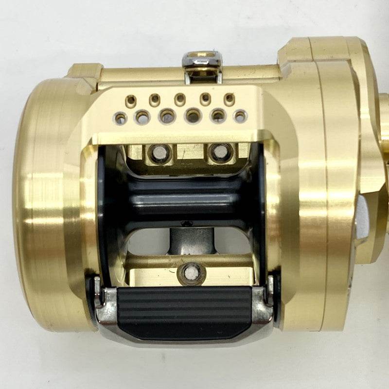 SHIMANO 23 CALCUTTA CONQUEST MD 400XGLH - Britannic Trade