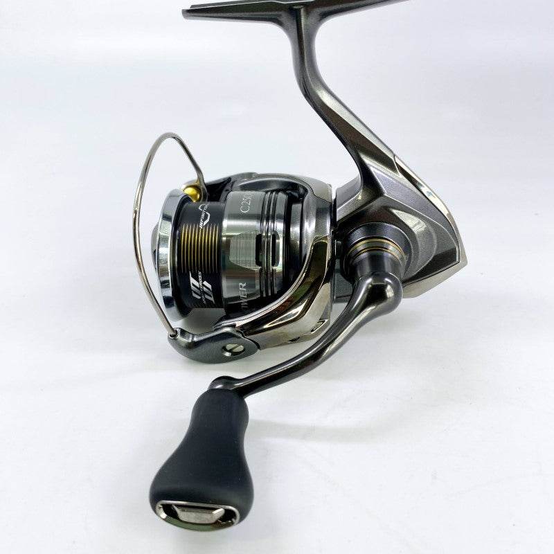 SHIMANO 24 TWINPOWER C2500SXG - Britannic Trade
