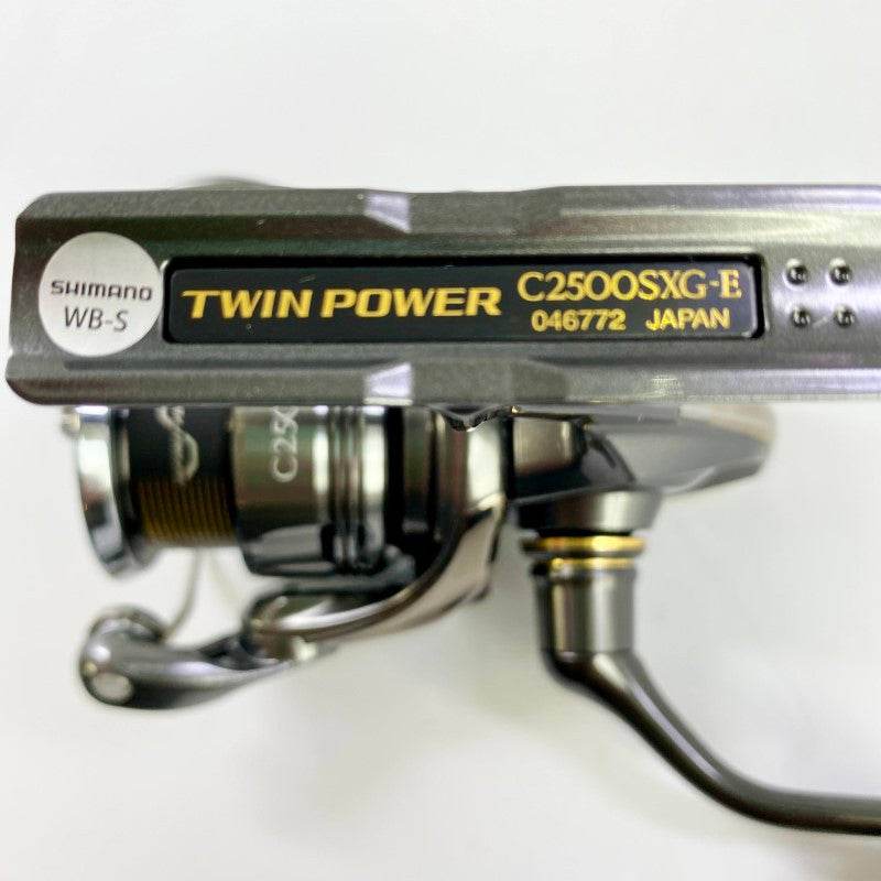SHIMANO 24 TWINPOWER C2500SXG - Britannic Trade