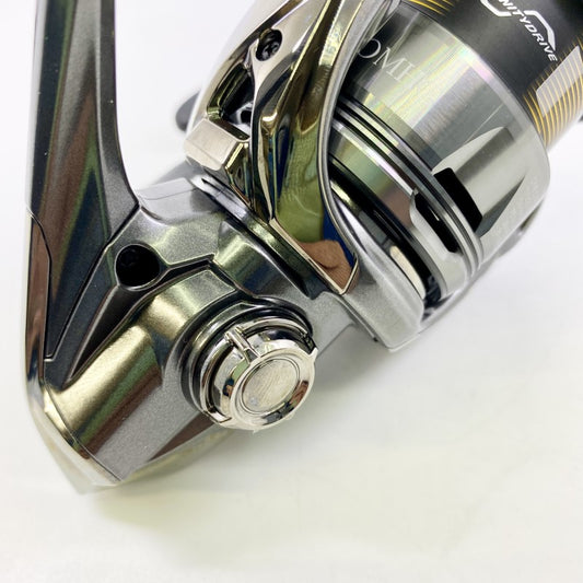 SHIMANO 24 TWINPOWER 4000MHG fishing reel — photo 2