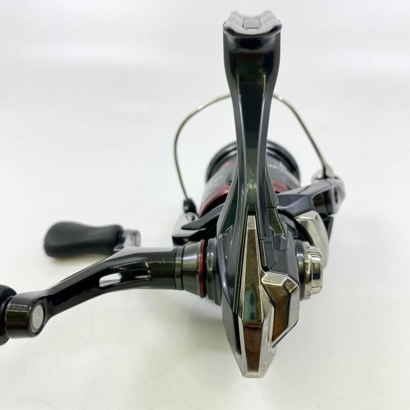 SHIMANO 24 VANFORD C3000SDH fishing reel — photo 3