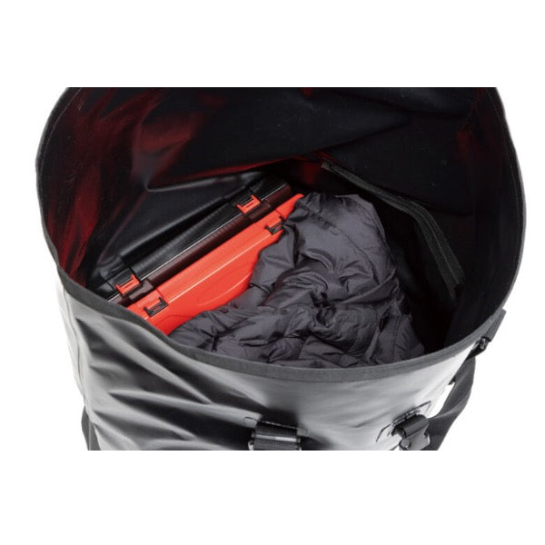 JACKALL WATERPROOF TOTEBAG M 30 - 35L Black fishing accessory — photo 3