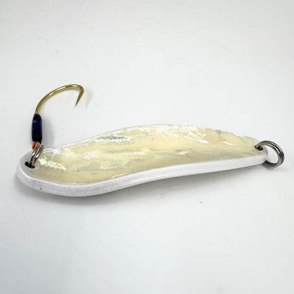 Art Fishing Shell River Dolphin 12.6g White Shell - Britannic Trade