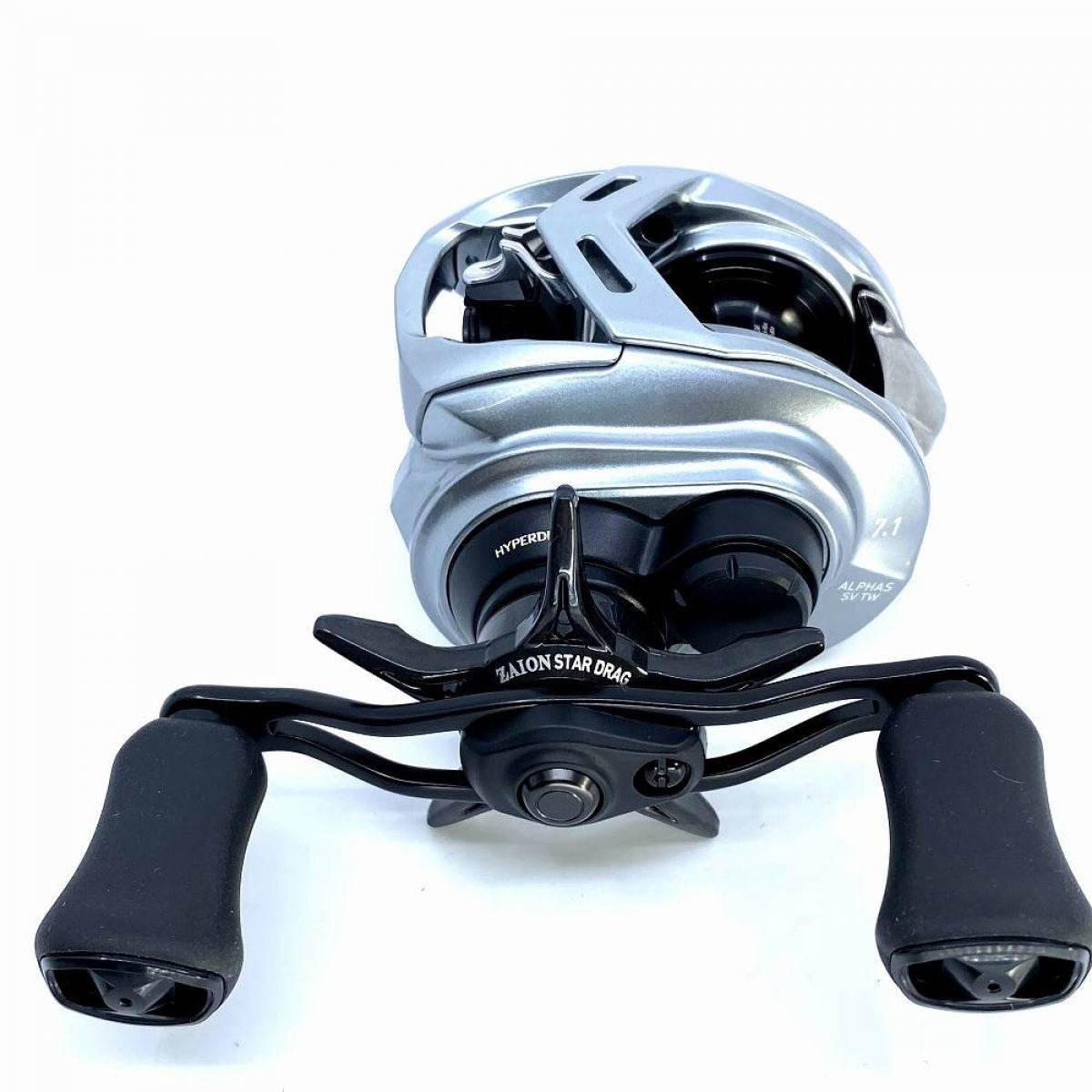DAIWA 20 ALPHAS SV TW 800HL - Britannic Trade