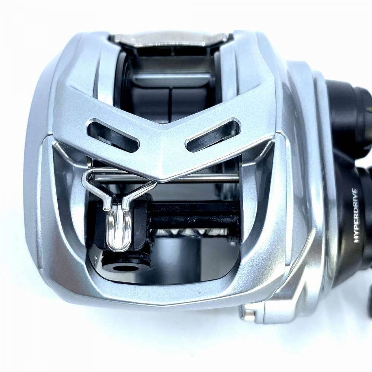 DAIWA 20 ALPHAS SV TW 800HL - Britannic Trade
