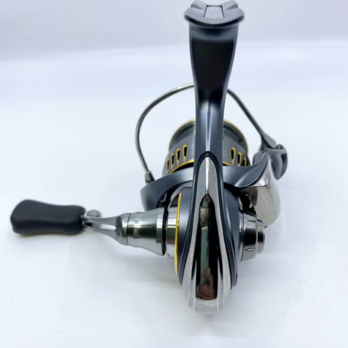 DAIWA 23 AIRITY LT2000S-H - Britannic Trade