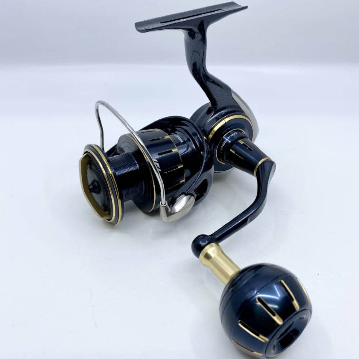 DAIWA 23 SALTIGA 4000-XH - Britannic Trade