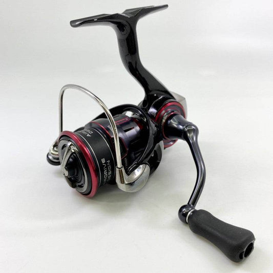 DAIWA 23 Gekka Bijin LT 2000S - Britannic Trade