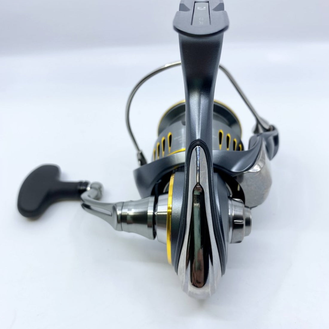 DAIWA 23 AIRITY LT3000-H fishing reel — photo 3