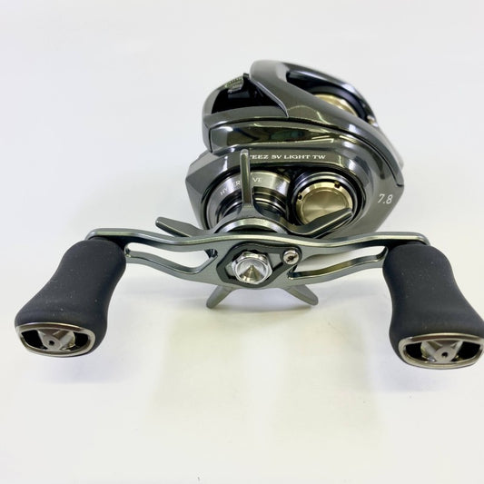 DAIWA STEEZ SV LIGHT TW 26 STEEZ SV LIGHT TW 100HL LEFT