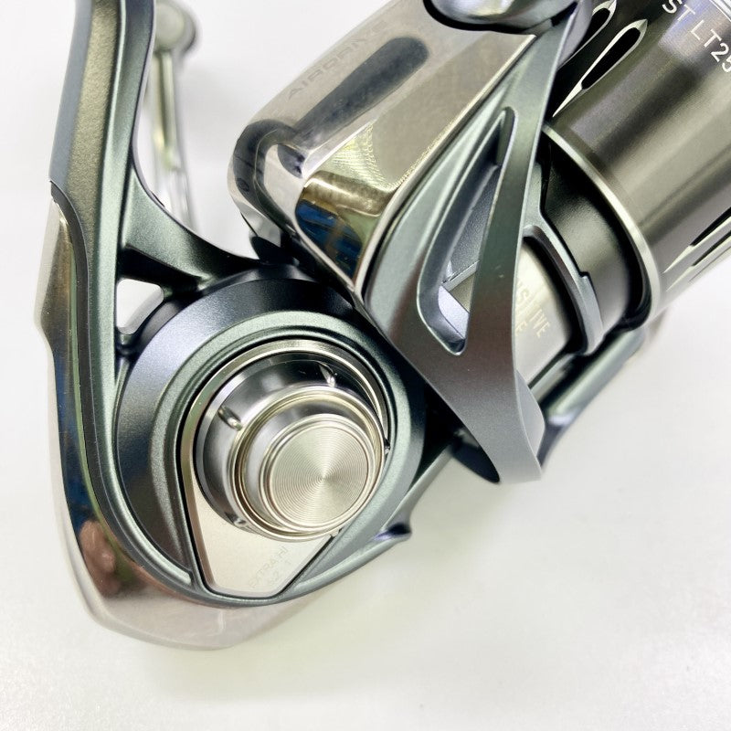 DAIWA 24 AIRITY ST LT2500S-XH-QD fishing reel — photo 2