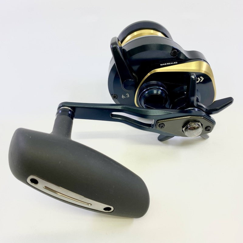 DAIWA 25 SALTIGA 10 RIGHT fishing reel — photo 2