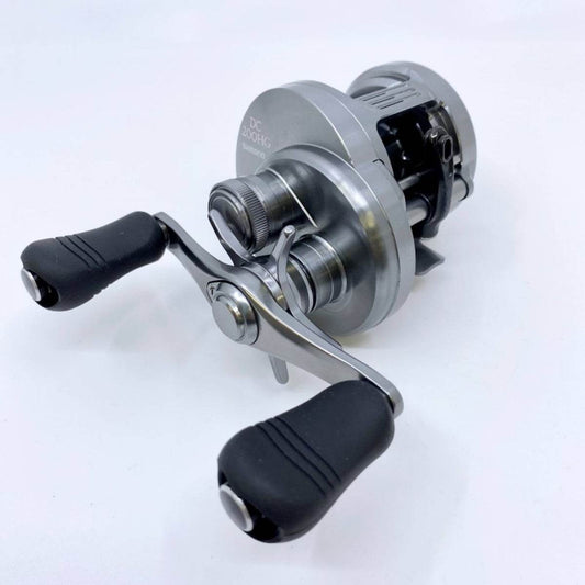 SHIMANO 20 CALCUTTA CONQUEST DC 200HG - Britannic Trade
