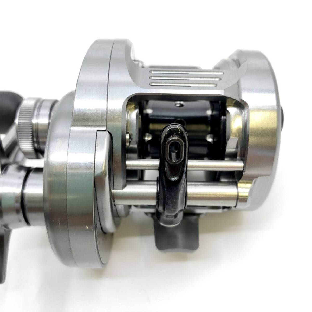 SHIMANO 20 CALCUTTA CONQUEST DC 200HG - Britannic Trade