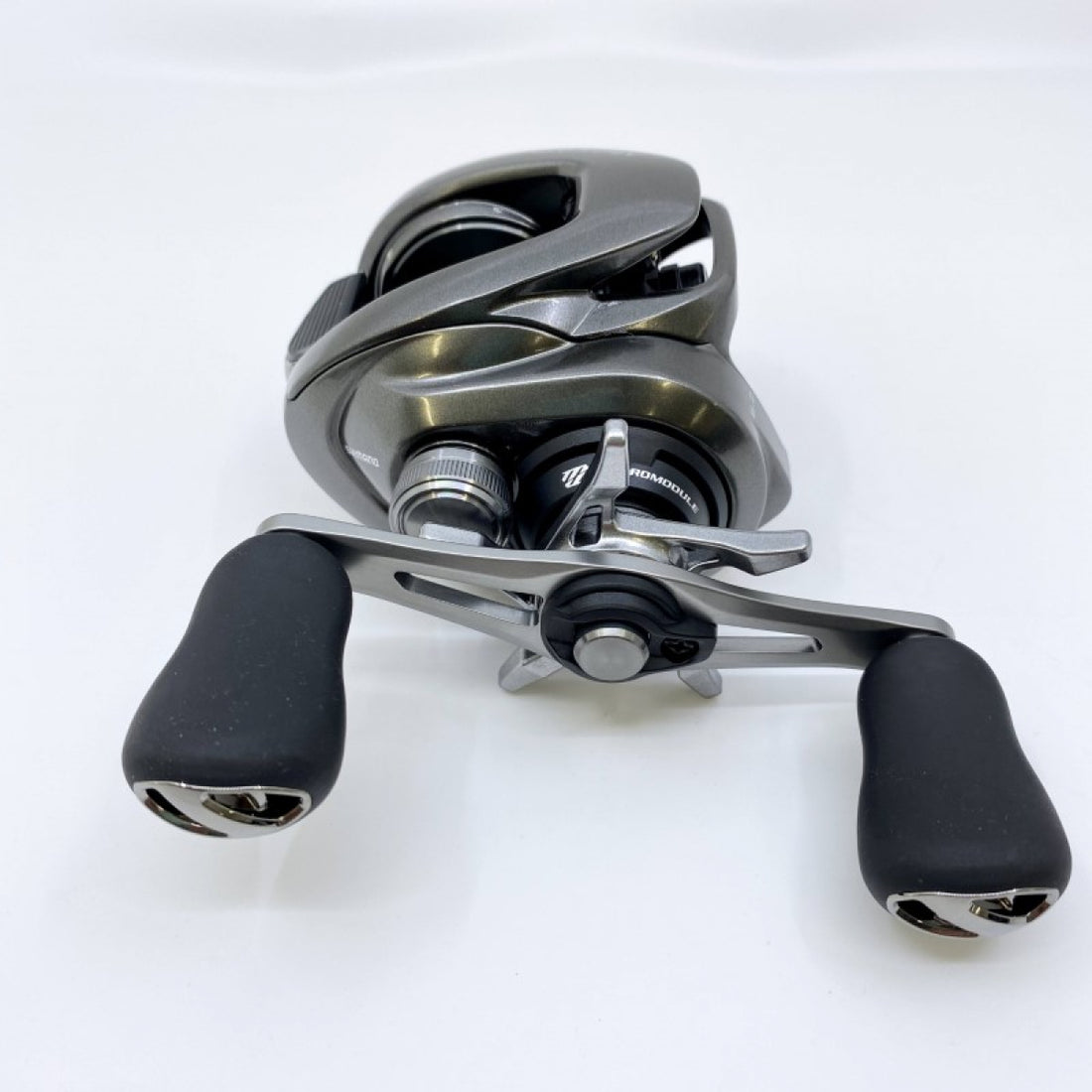 SHIMANO 20 METANIUM RIGHT fishing reel
