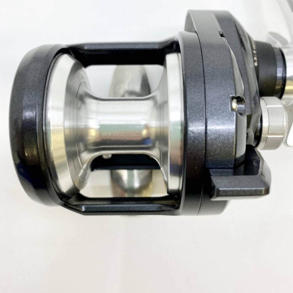 SHIMANO 20 TORIUM 1500HG - Britannic Trade