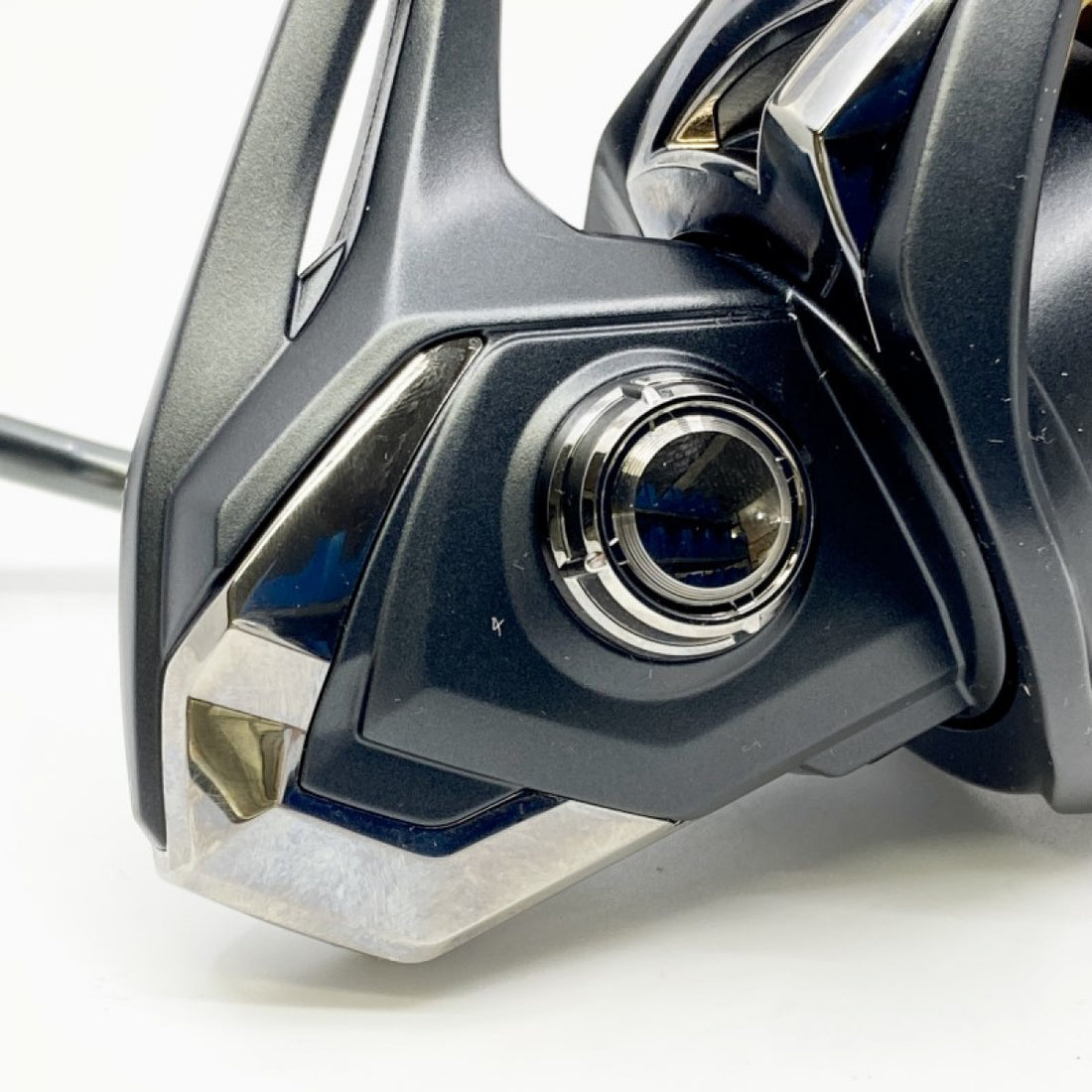 SHIMANO 22 SAHARA 4000 fishing reel — photo 2