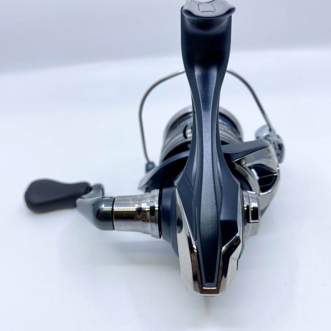 SHIMANO MIRAVEL 22 MIRAVEL 2500S fishing reel — photo 3