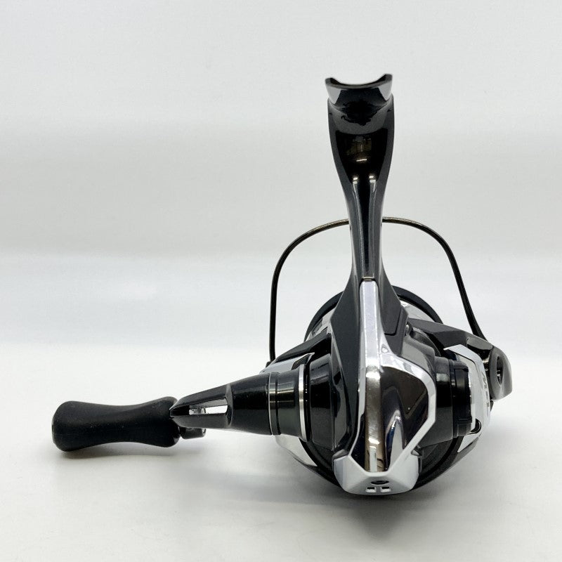 SHIMANO 23 VANQUISH C2500S fishing reel — photo 3