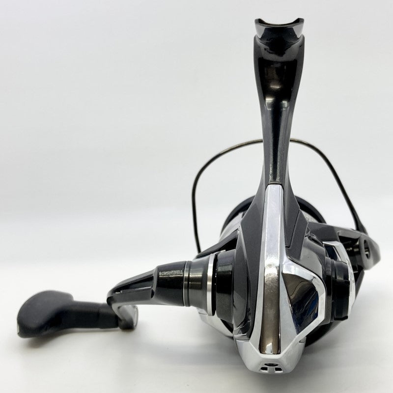 SHIMANO 23 VANQUISH 3000MHG fishing reel — photo 3