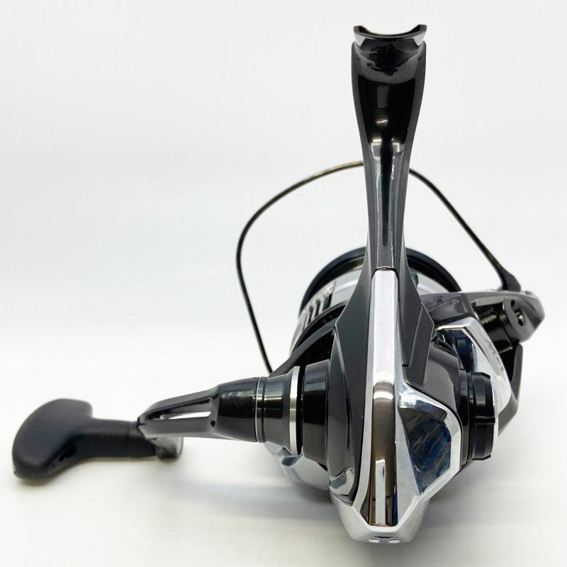 SHIMANO 23 VANQUISH 4000MHG fishing reel — photo 3