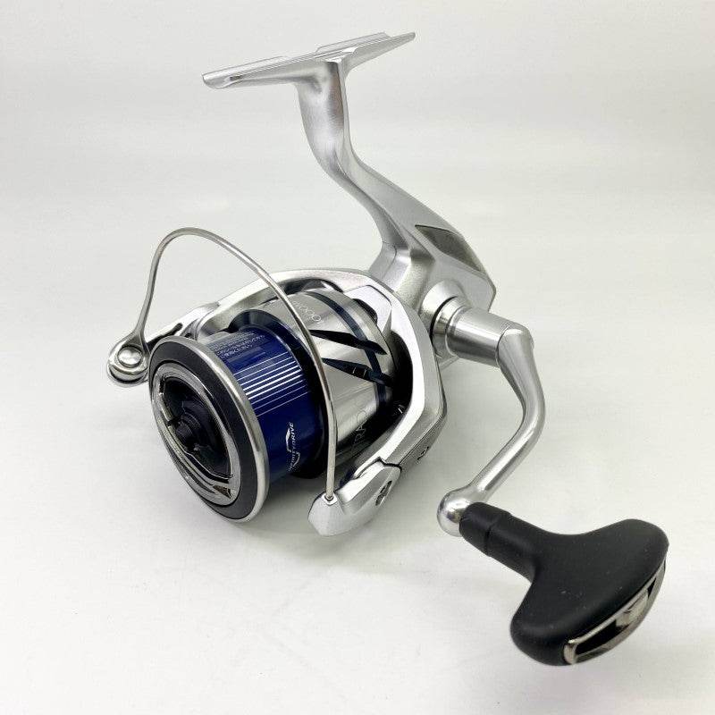 SHIMANO 23 STRADIC 4000MHG - Britannic Trade