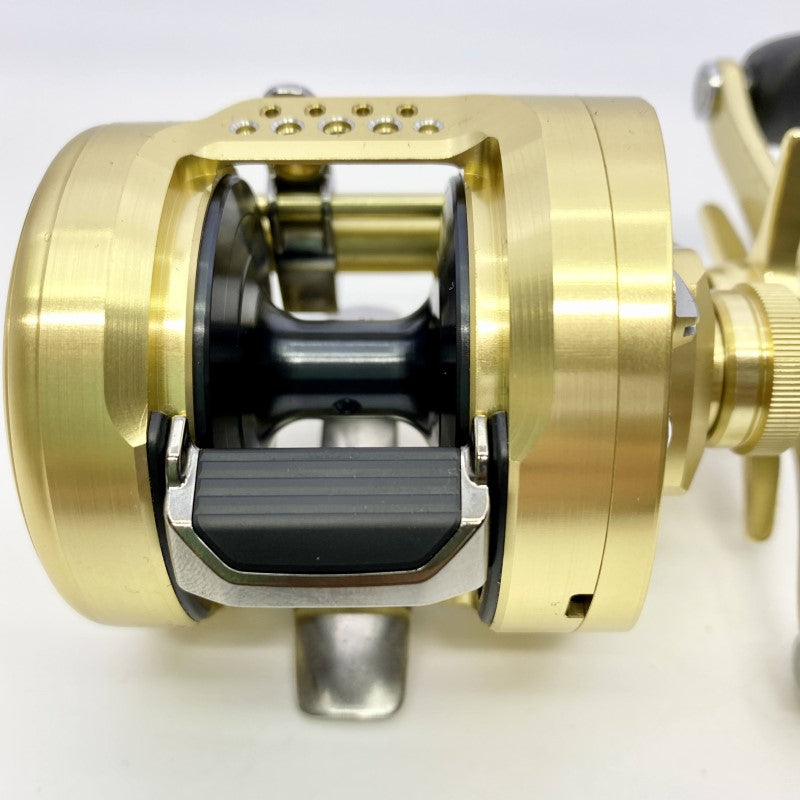 SHIMANO 23 CALCUTTA CONQUEST MD 300XG RIGHT fishing reel — photo 3