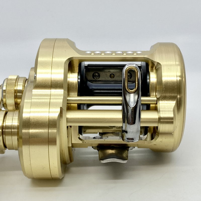 SHIMANO 23 CALCUTTA CONQUEST MD 400XG RIGHT