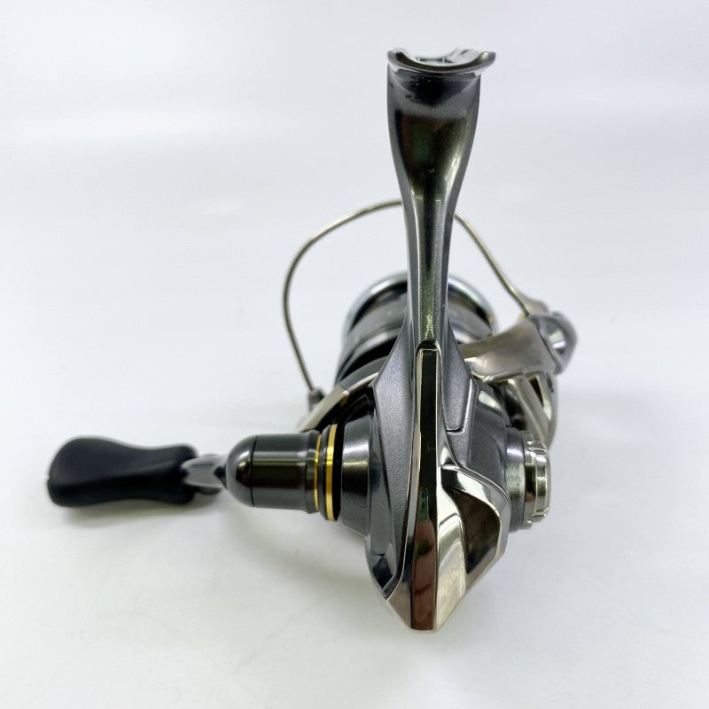 SHIMANO 24 TWINPOWER C2000S fishing reel — photo 3