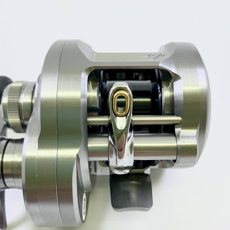 SHIMANO 26 CALCUTTA CONQUEST DC 100MG RIGHT