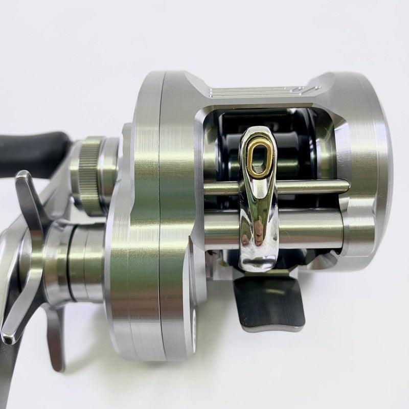 SHIMANO 26 CALCUTTA CONQUEST DC 100HG RIGHT