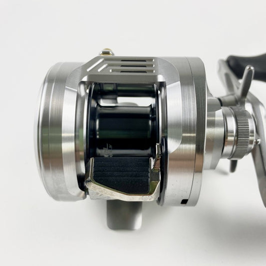 SHIMANO 26 CALCUTTA CONQUEST DC 200PG RIGHT