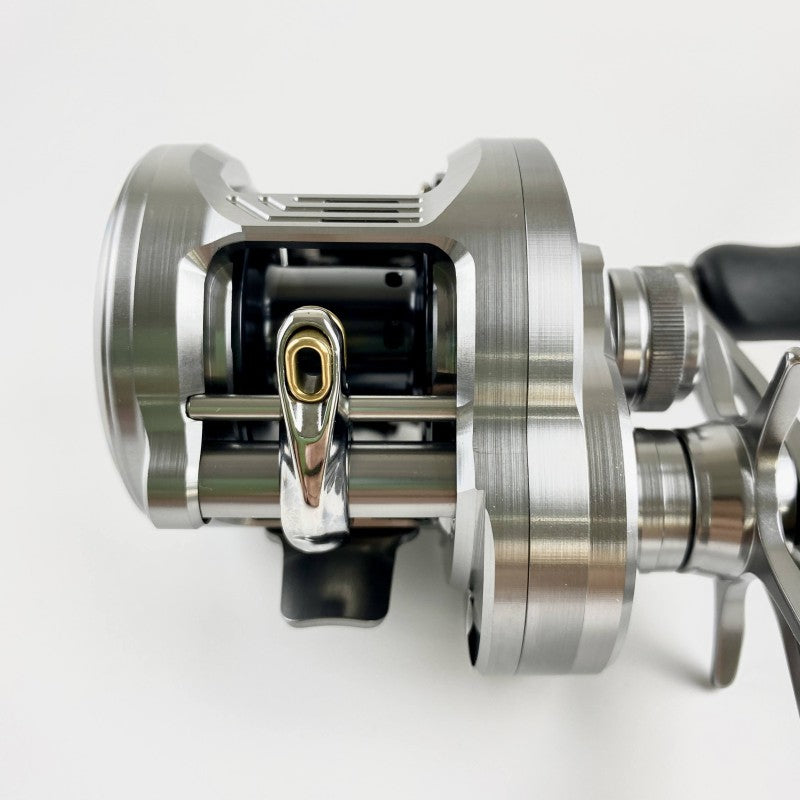 SHIMANO 26 CALCUTTA CONQUEST DC 201XG LEFT