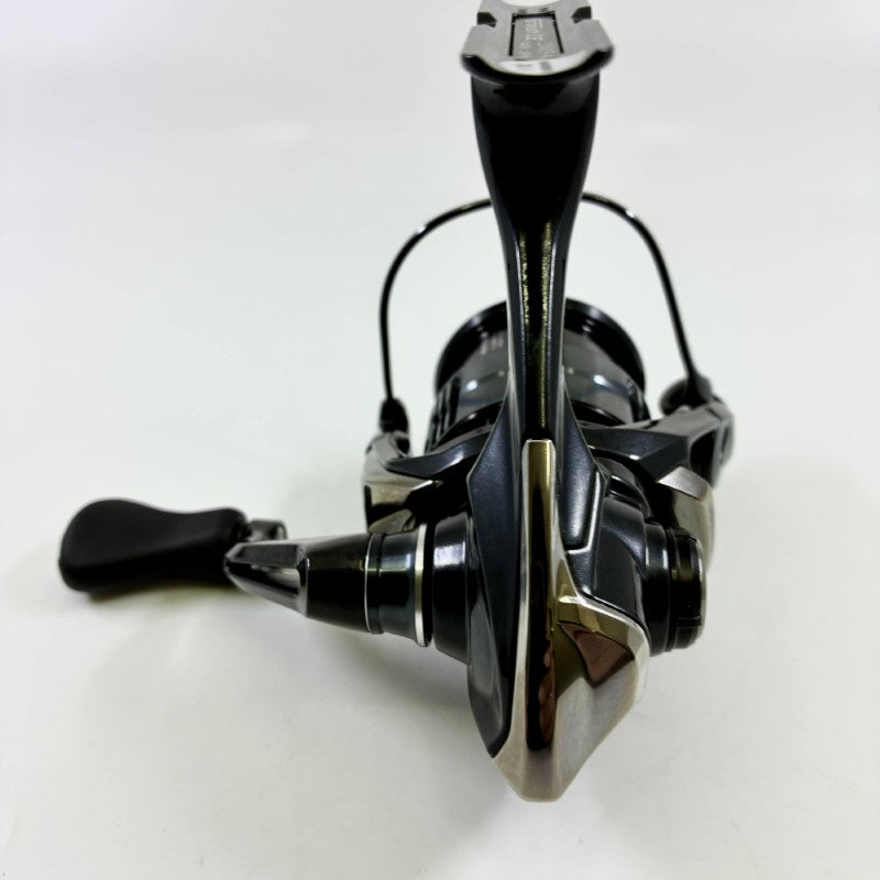 SHIMANO 26 VANQUISH CE C2000S fishing reel — photo 3