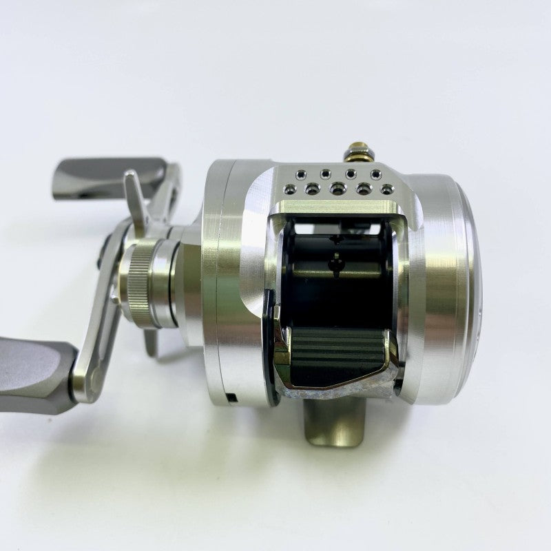 SHIMANO 26 CALCUTTA CONQUEST BFS LTD HG LEFT fishing reel