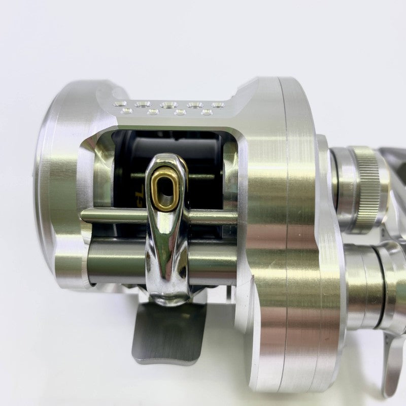 SHIMANO CALCUTTA CONQUEST BFS LTD 26 CALCUTTA CONQUEST BFS LTD HG SOL