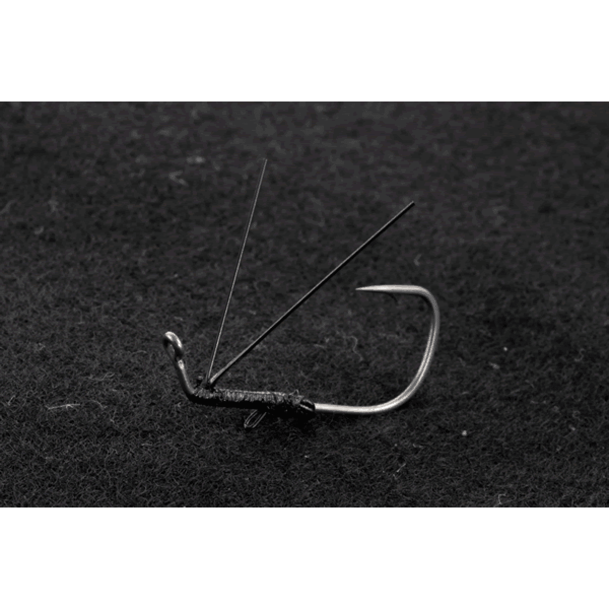 DECOY F.F.HOOK #2 Worm153 (4 pcs/pack) SILKY BLACK - Britannic Trade
